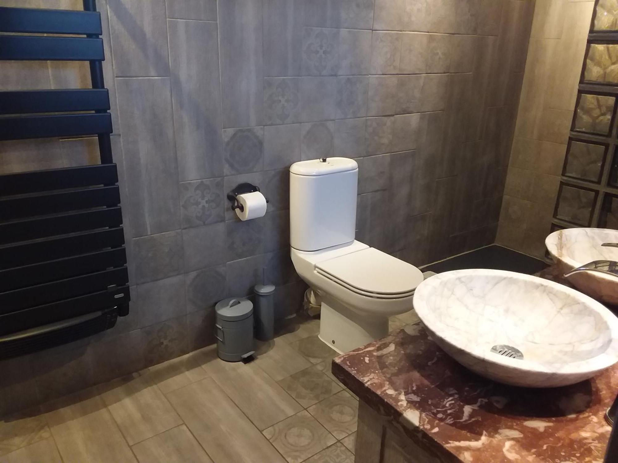 Chambre Pour 2 Personnes Avec Salle De Bain Privee Tourves Exterior photo